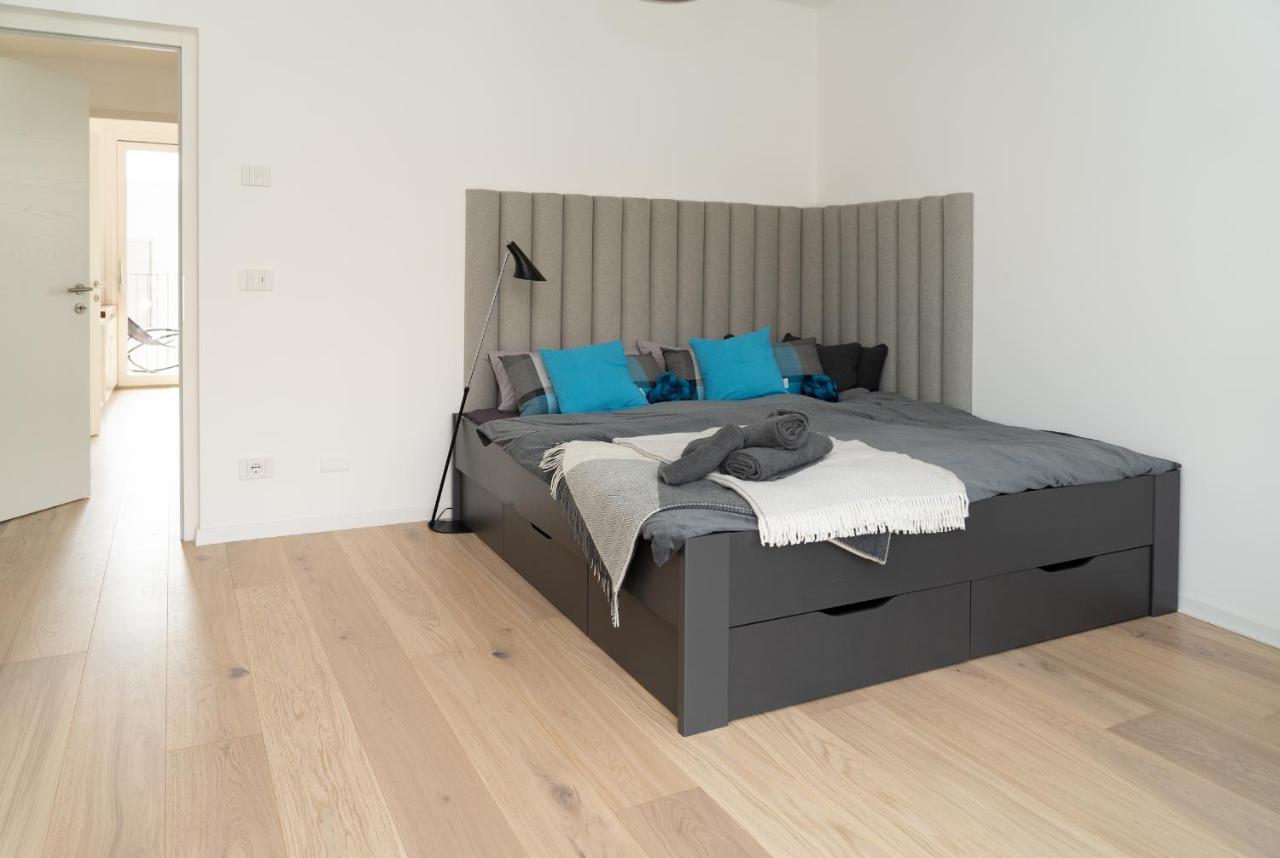 Serviced Apartments By Hotel De Charme Лавено Екстериор снимка