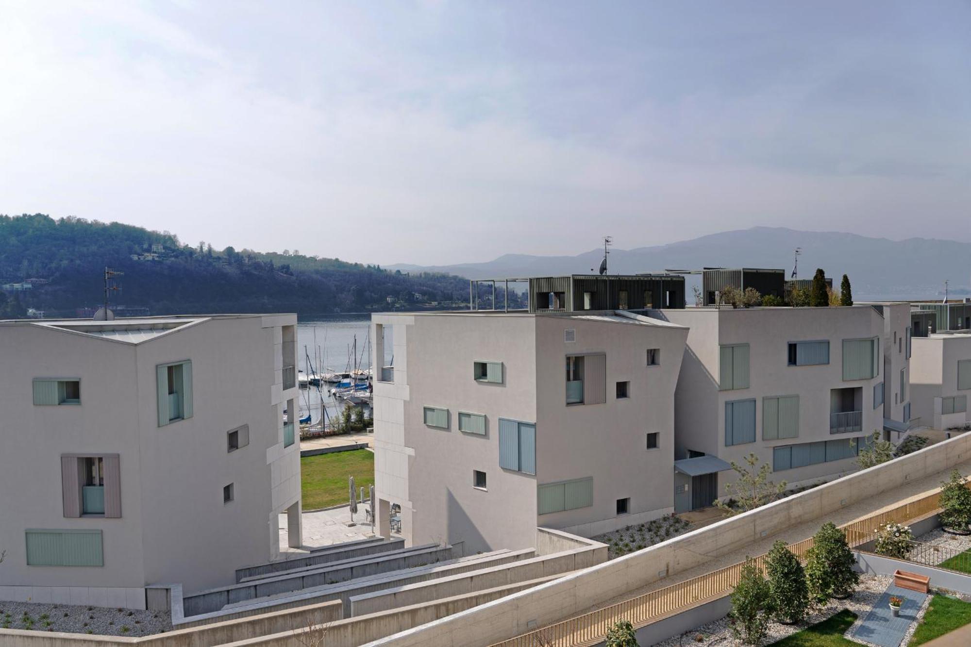 Serviced Apartments By Hotel De Charme Лавено Стая снимка
