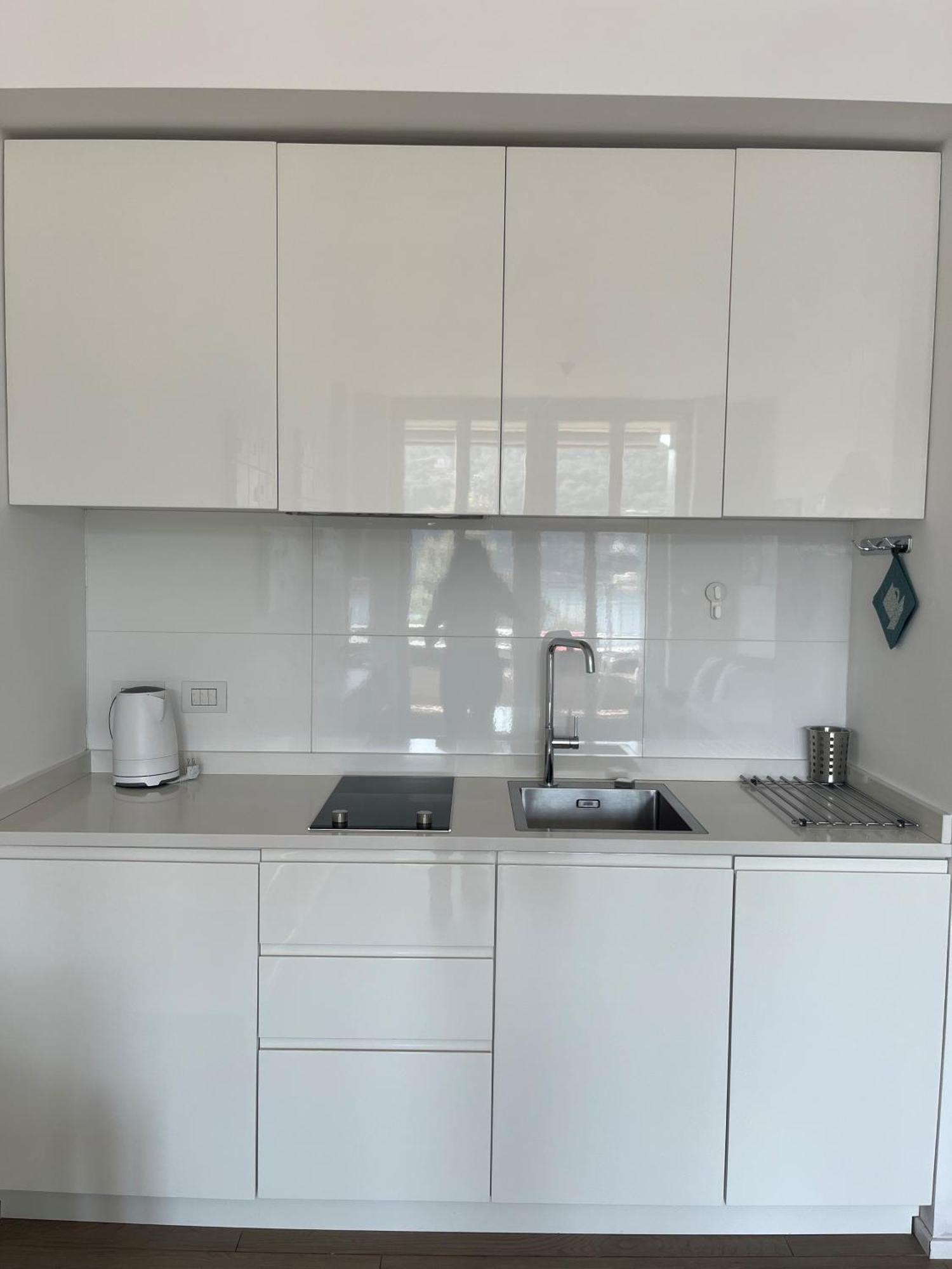 Serviced Apartments By Hotel De Charme Лавено Екстериор снимка