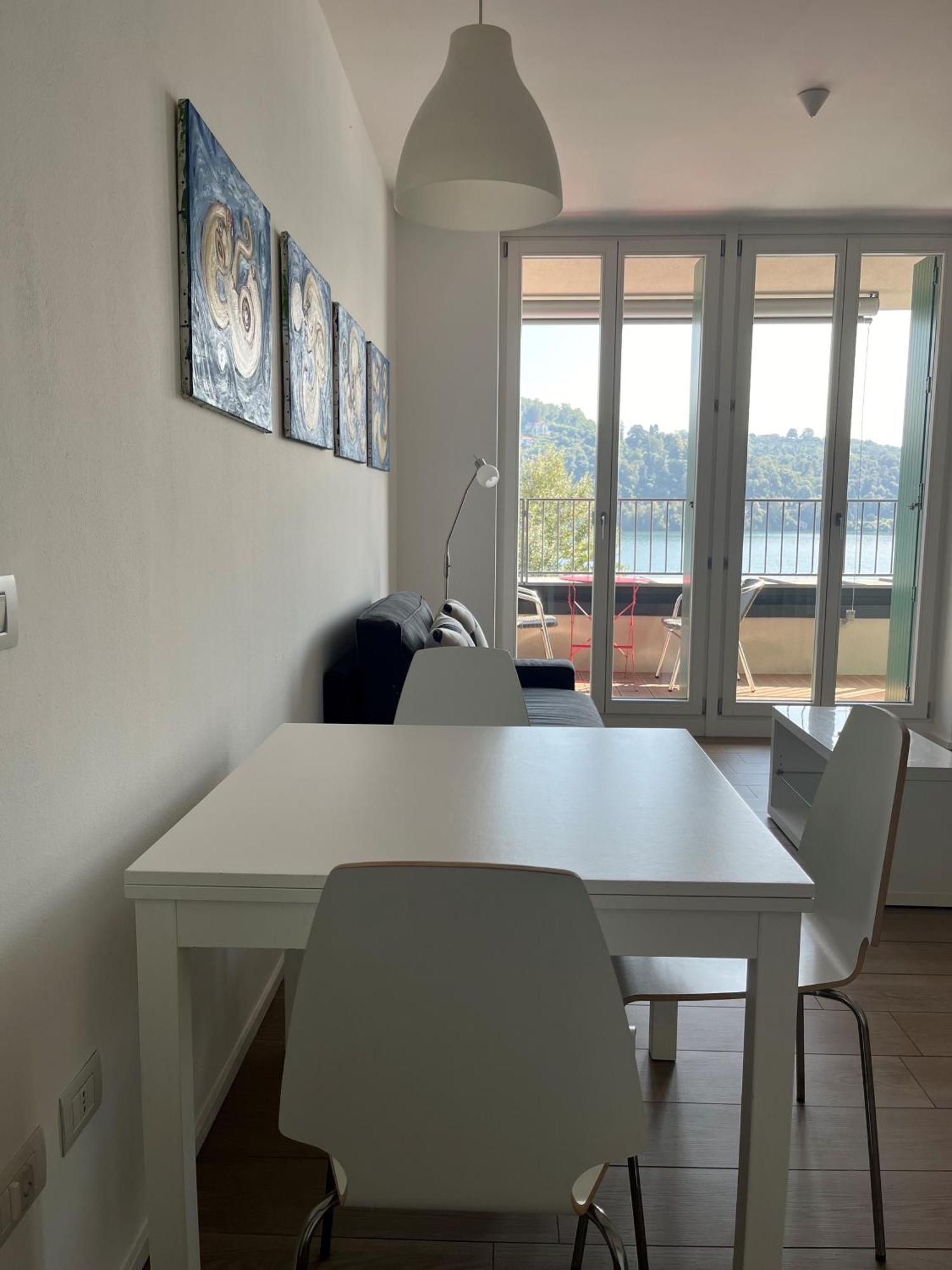 Serviced Apartments By Hotel De Charme Лавено Екстериор снимка